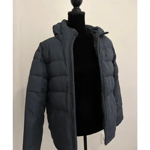 *^- Underarmor Puffer Coat -^* - Picture 2 of 3